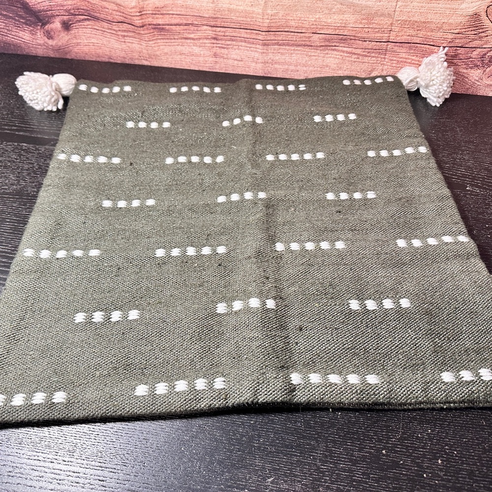 Woven Nook Green/grey 21” Pillow  Sham With Tasseled Corners